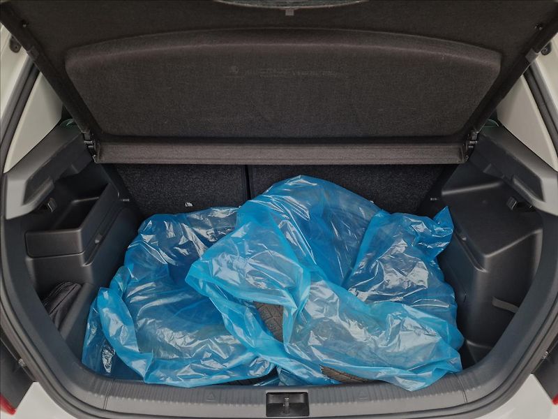 Škoda Fabia 1.0 TSI Style,původ ČR,1.Maj. - fotka 16 z 49