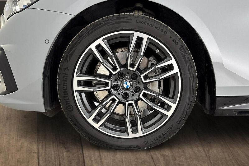BMW Řada 5 540d xDrive Sedan - fotka 24 z 24