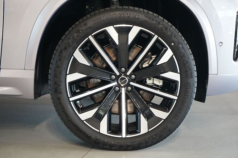 Volvo XC90 T8 PLUS Dark, Head-up, 360° - fotka 7 z 50
