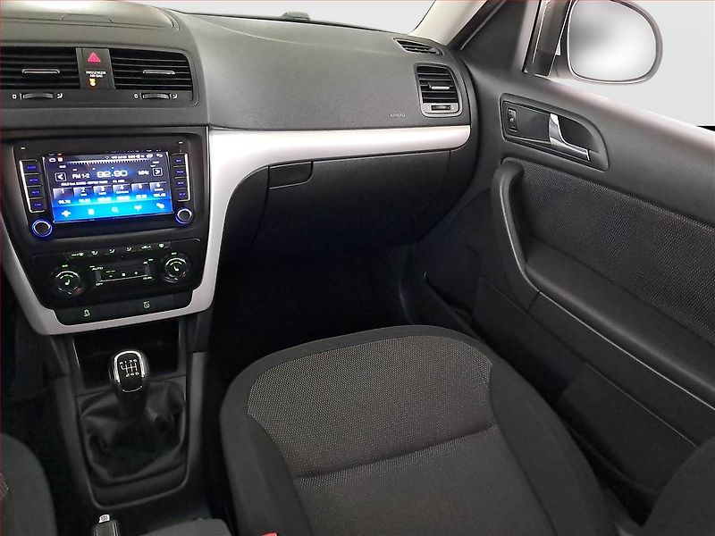 Škoda Yeti (2011) 1.2 TSI, Tempomat - fotka 8 z 18