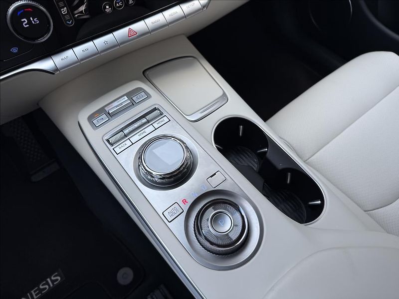 Genesis GV70 AWD  Electrified Sport - fotka 18 z 22