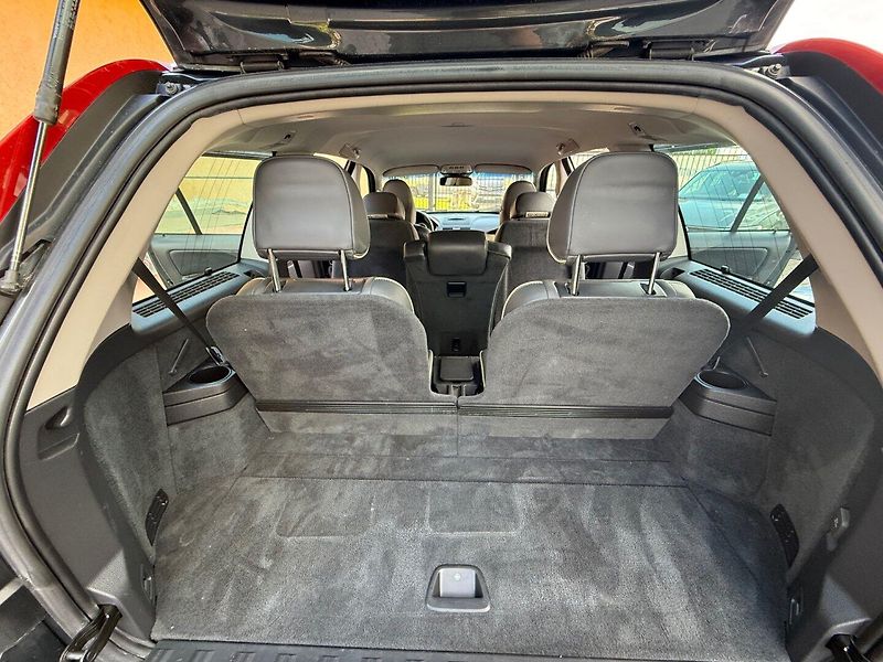 Volvo XC90 (2013) D5 2.4d 4x4 - Nová cena !! - fotka 9 z 23
