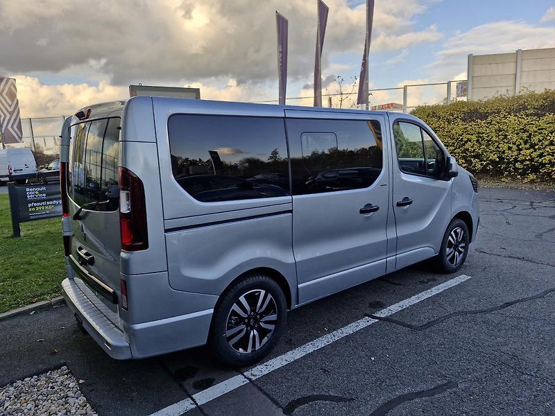 Renault Trafic (2026)  L1 SpaceClass Automat 7 míst - fotka 3 z 18
