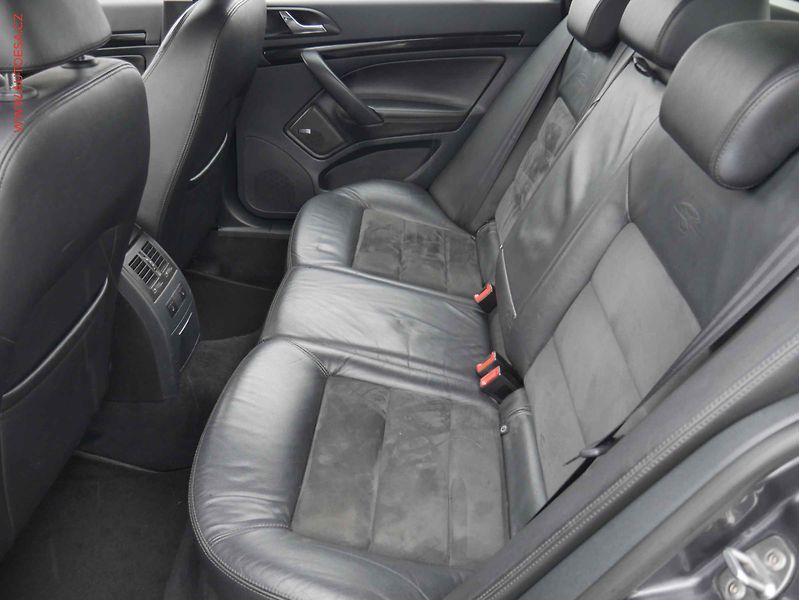 Škoda Octavia (2011) 2.0TDi 4x4, ČR, L&K, TZ - fotka 10 z 22