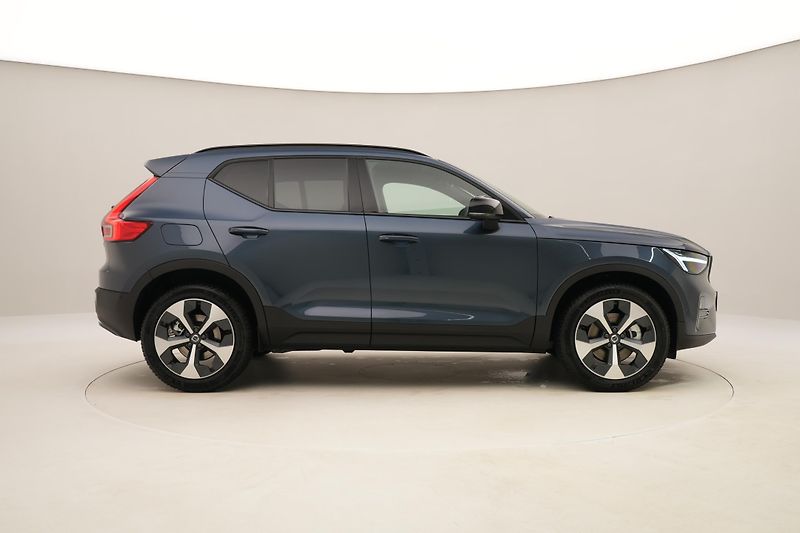 Volvo XC40 (2026) B3 AUT DARK ULTRA  - fotka 13 z 63