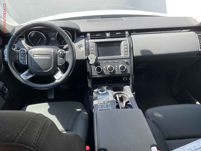 Land Rover Discovery (2017) 3.0 Tdv 6 4x4, ČR, AT, LED - fotka 8 z 21