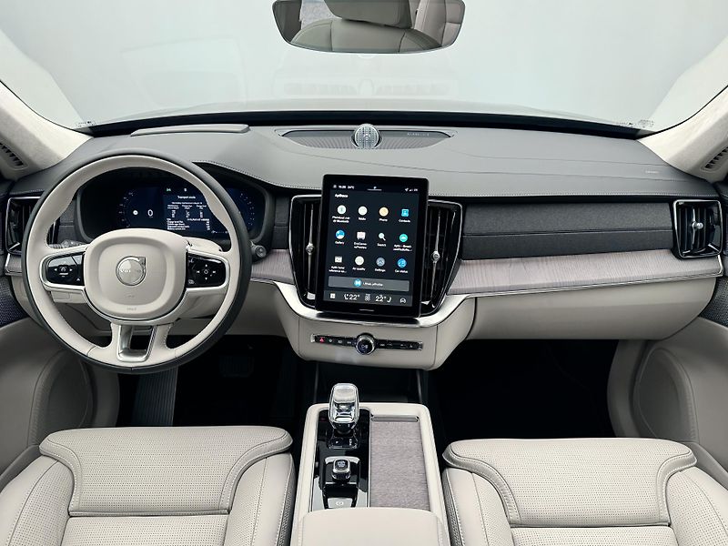 Volvo XC90 (2026) B5 AWD AUT BRIGHT ULTRA 7 míst - fotka 2 z 28