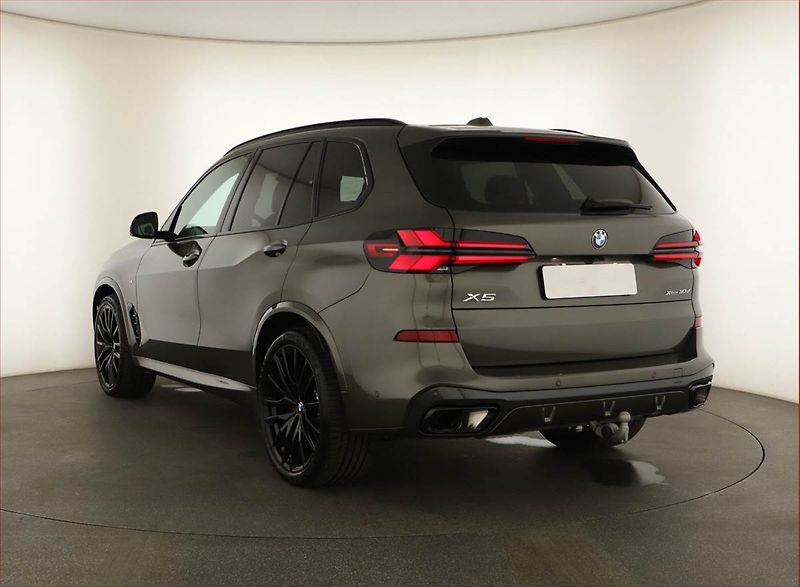BMW X5 (2026) xDrive30d, M Paket - fotka 4 z 22