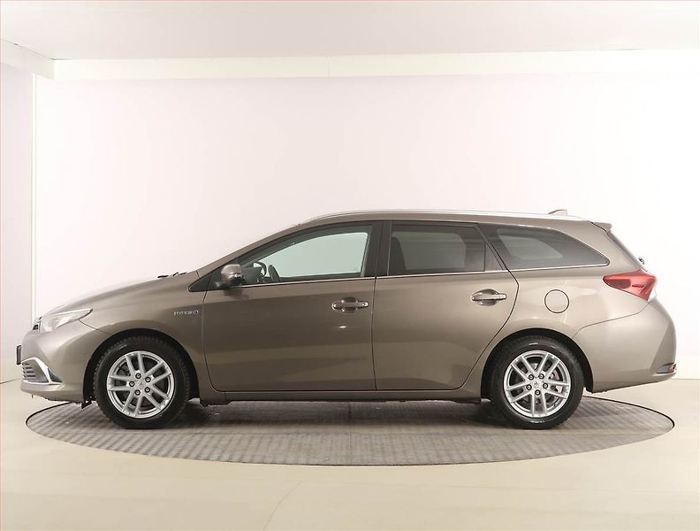 Toyota Auris (2018) Executive Hybrid, Automat, ČR - fotka 3 z 24