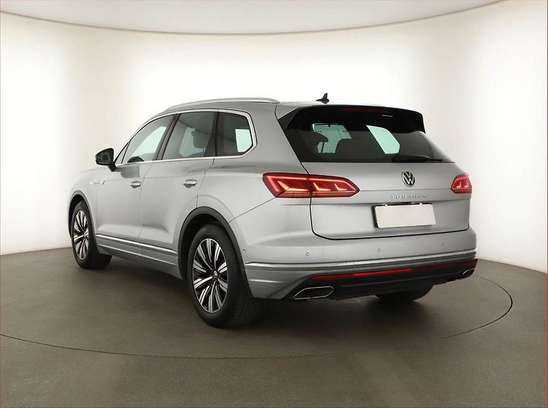 Volkswagen Touareg (2020) 3.0 TDI - fotka 4 z 21