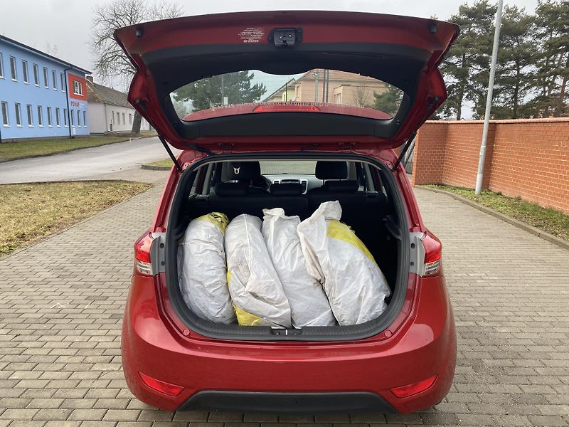 Hyundai ix20 (2011) 1.4i COMFORT,VÝB. STAV!! - fotka 30 z 34