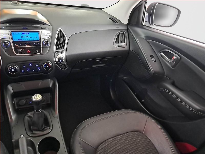 Hyundai ix35 (2011) 2.0 CVVT, 4X4 - fotka 8 z 16