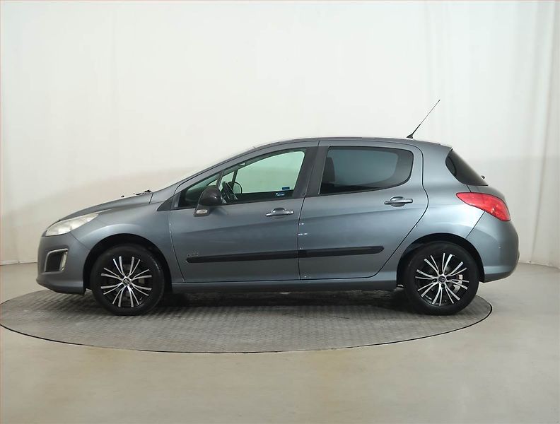 Peugeot 308 (2011) 1.6 HDi, Tempomat - fotka 3 z 13