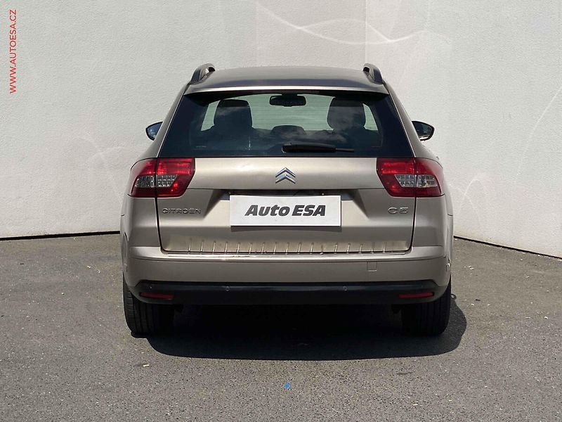 Citroën C5 (2011) 1.6HDi, AC, tempo, park.asist - fotka 5 z 15