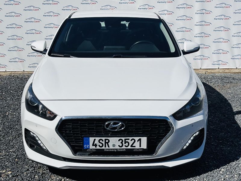 Hyundai i30 (2019) 1.4T-GDi, 103kW, ČR, automat - fotka 8 z 12