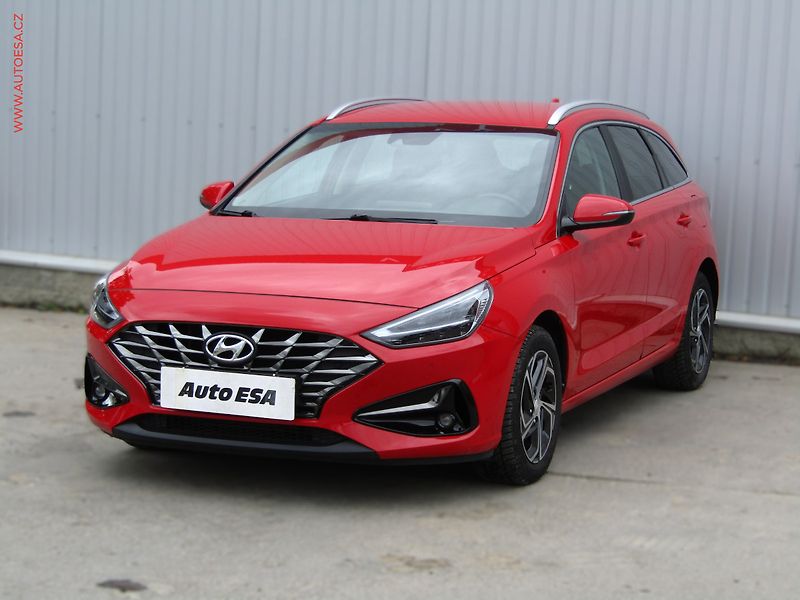 Hyundai i30 (2023) 1.0 T-GDi, ČR, Smart - fotka 3 z 18
