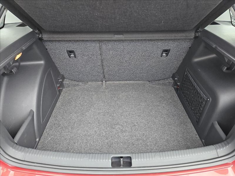 Škoda Rapid 1,2 TSi 63KW Ambition KLIMA AL - fotka 22 z 37