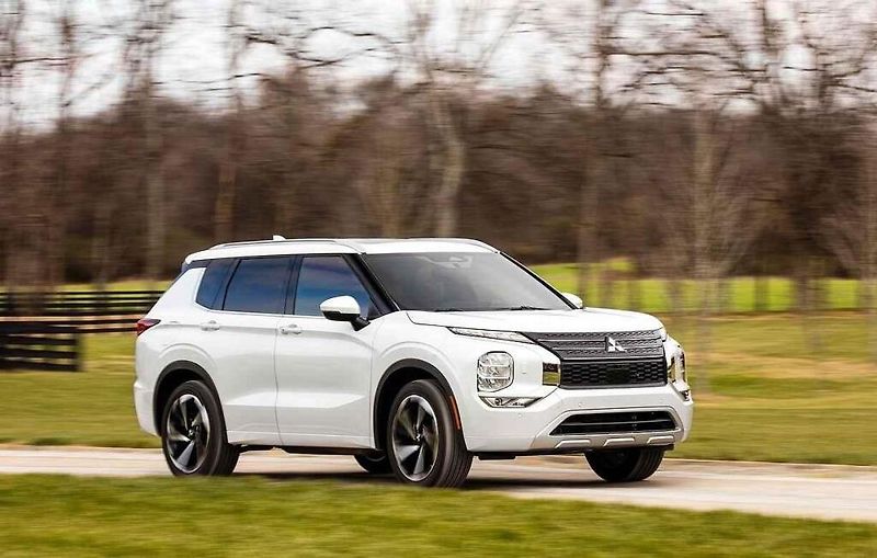 Mitsubishi Outlander.