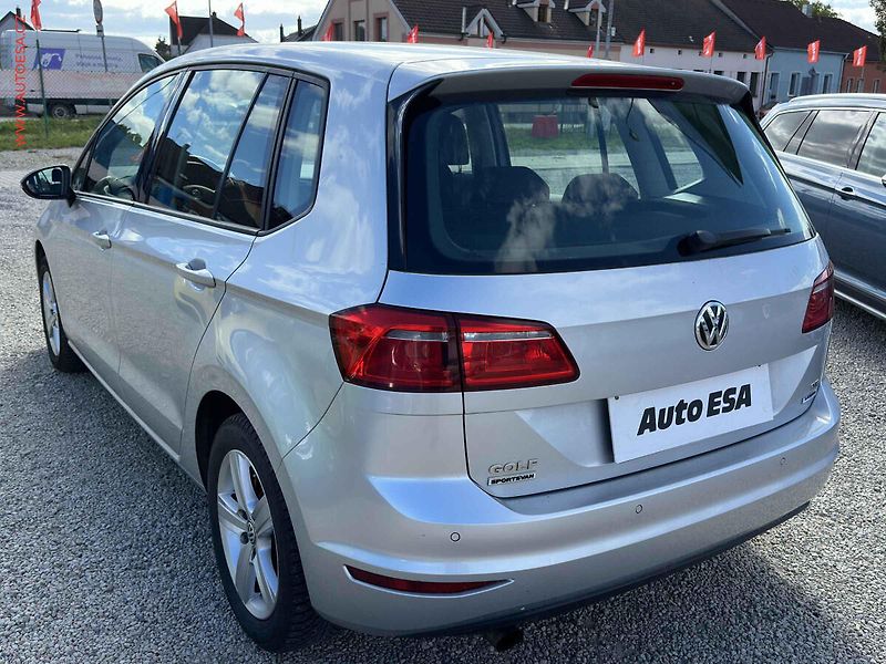 Volkswagen Golf Sportsvan (2015) 1.2TSi, AC, temp, park - fotka 6 z 19