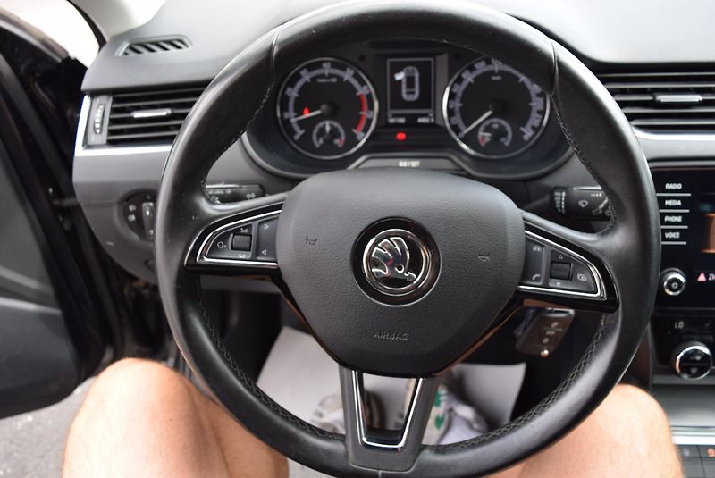 Škoda Octavia (2018) 1.4TSI 110kw ED. DRIVE TAŽ APP - fotka 26 z 43