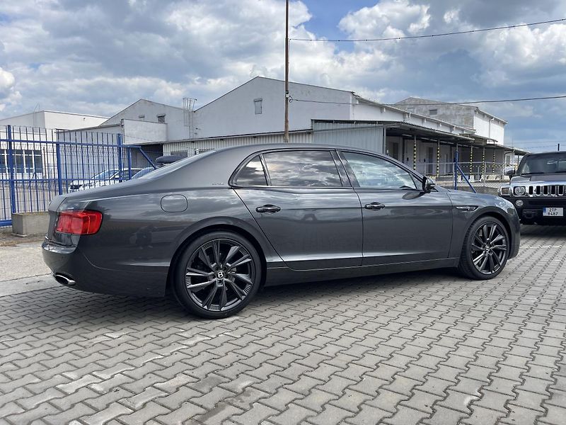 Bentley Flying Spur (2016) 6.0 625 PS  W12 - fotka 1 z 81