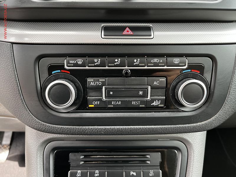 Volkswagen Sharan (2011) 2.0 TDi, Comfortline - fotka 17 z 23