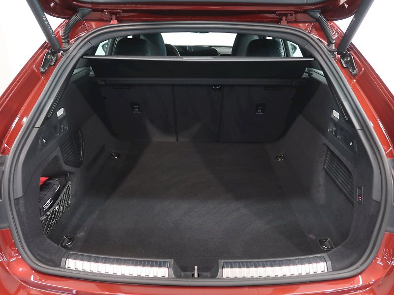 Audi A5 (2025) AVANT S-LINE 2.0TDI 150KW TAŽN - fotka 36 z 38
