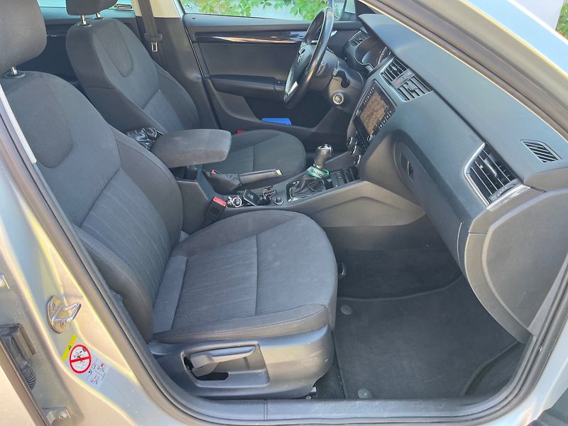 Škoda Octavia (2019) 2.0 TDI STYLE Navi, 113tis.km - fotka 13 z 15