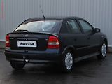 Opel Astra (2002) 1.6i, AC - náhled 3