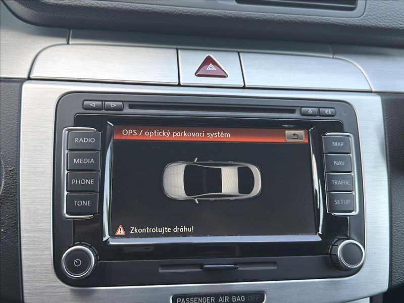 Volkswagen Passat CC 2,0 TDi 125 Kw DSG - fotka 17 z 18