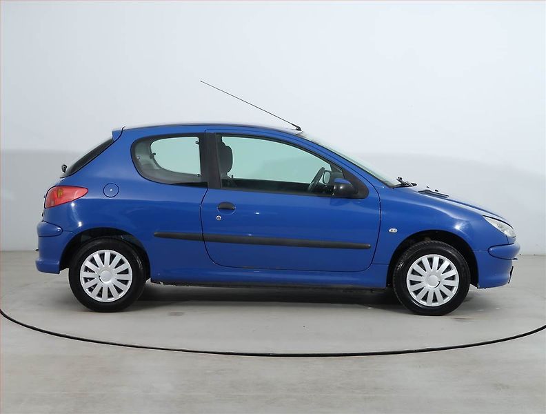 Peugeot 206 (2006) 1.4, po STK, v provozu - fotka 6 z 13