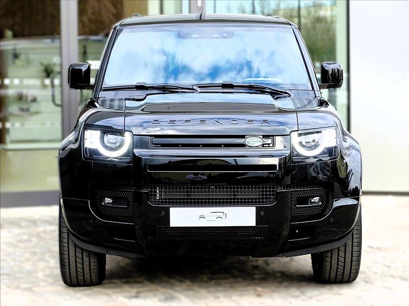 Land Rover Defender (2026) 110 D250 X-DYNAMIC SE - fotka 9 z 27