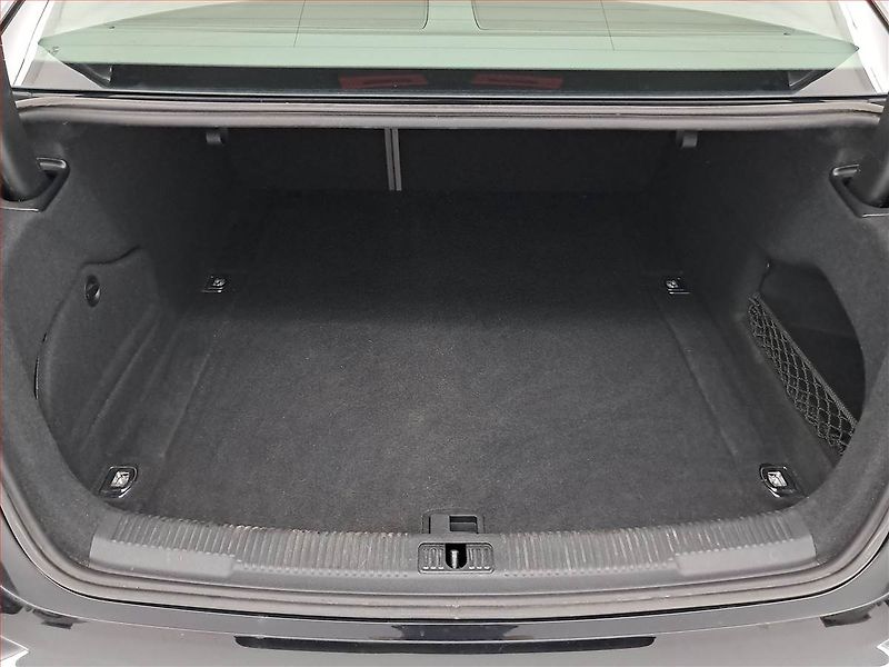 Audi A6 (2018) 2.0 TFSI, 4X4, Automat, Kůže - fotka 14 z 23
