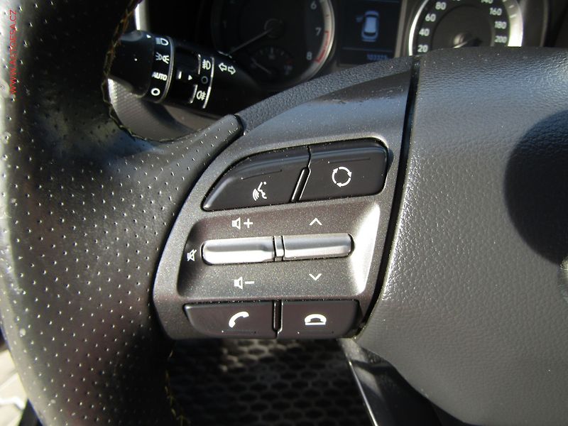 Hyundai Kona (2018) 1.0 T-GDi, ČR, Premium - fotka 14 z 21