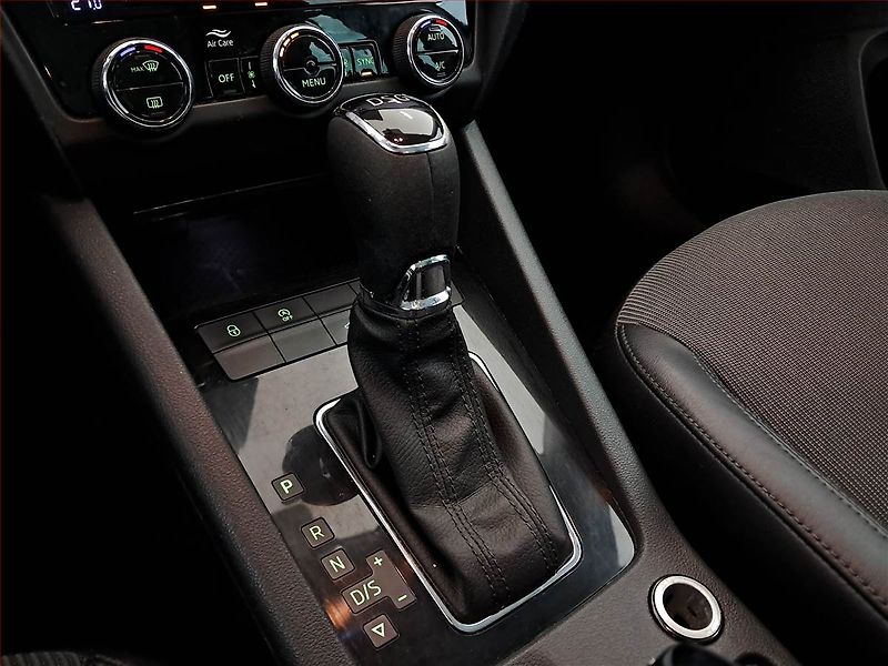 Škoda Octavia (2018) Style 2.0 TDI, Automat, Navi - fotka 18 z 19