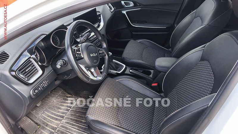 Kia XCeed (2021) 1.5 T-GDi, 2.maj,ČR, LED - fotka 3 z 3