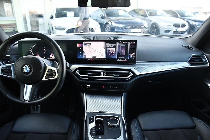BMW Řada 3 320d xDrive M-SPORT ČR 1.M - fotka 21 z 51