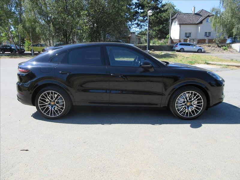 Porsche Cayenne 4,0 Turbo, Coupe, Chrono Matri - fotka 10 z 46