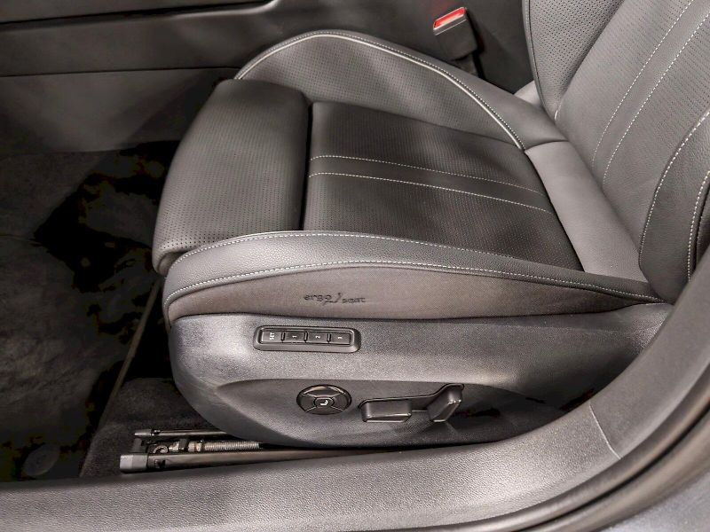 Škoda Superb (2025) iV 1.5 TSI 150 kW DSG Sportlin - fotka 23 z 32