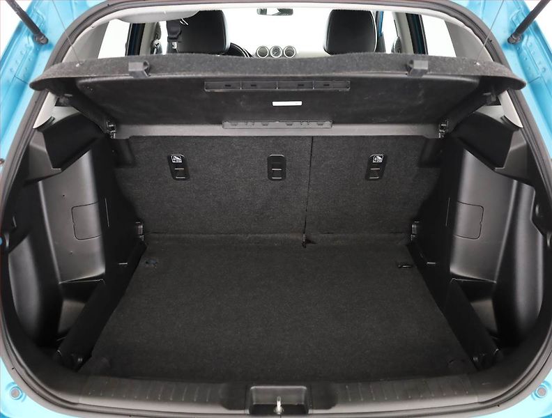 Suzuki Vitara (2017) 1.6 DDiS, Kůže, Navi, Tempomat - fotka 18 z 19