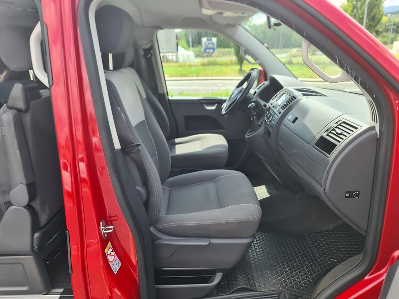 Volkswagen Multivan T5 2.0 TDi 103-KW KLIMA 7-MÍST - fotka 18 z 42