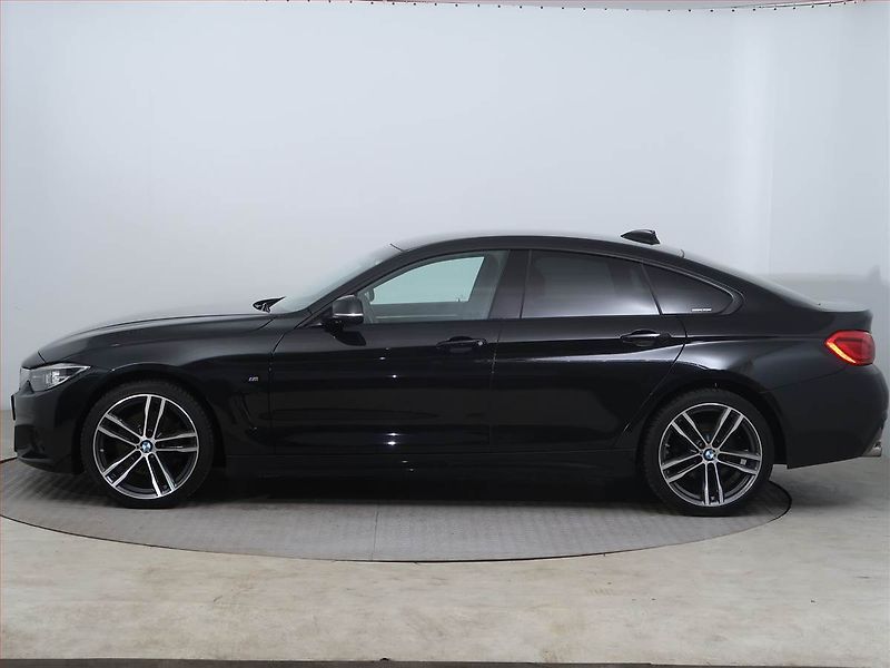BMW Řada 4 (2017) M Paket 430i xDrive - fotka 3 z 13