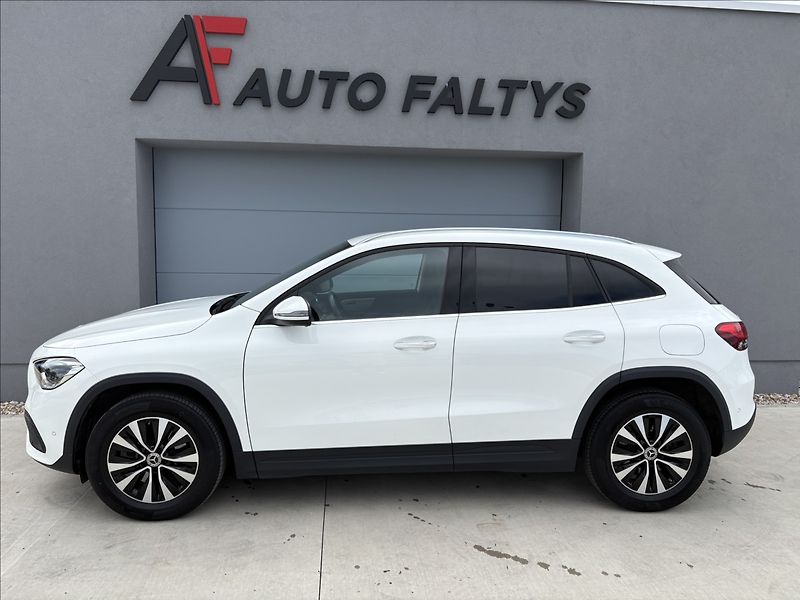 Mercedes-Benz GLA 250 e EQ Plug- in Hybrid - fotka 6 z 33