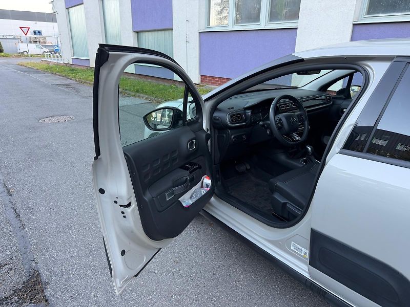 Citroën C3 1,2 PureTech automat /1.maj. / - fotka 8 z 22