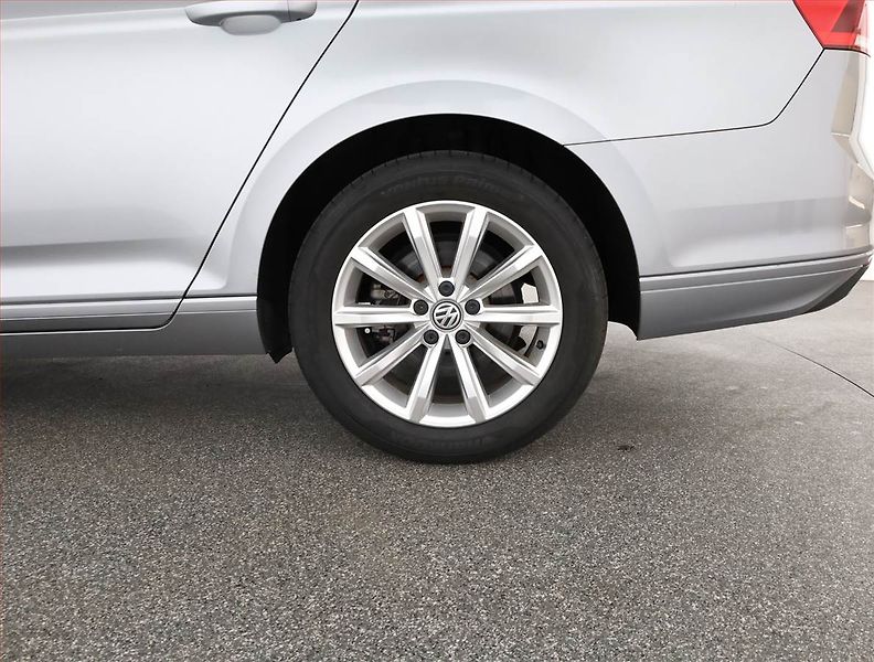 Volkswagen Passat (2020) Business 2.0 TDI, Automat - fotka 17 z 17