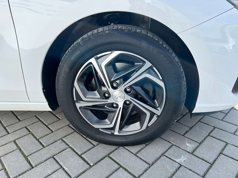 Hyundai i30 (2023) Com.1.0T-GDi Comfort! ČR+1maj. - fotka 33 z 34