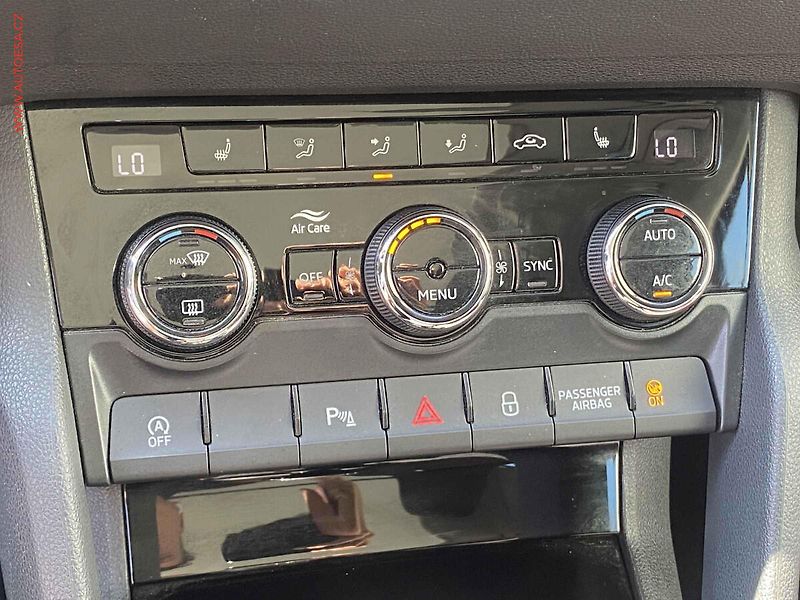 Škoda Karoq (2017) 1.5 TSi, Style, DSG, LED - fotka 15 z 18