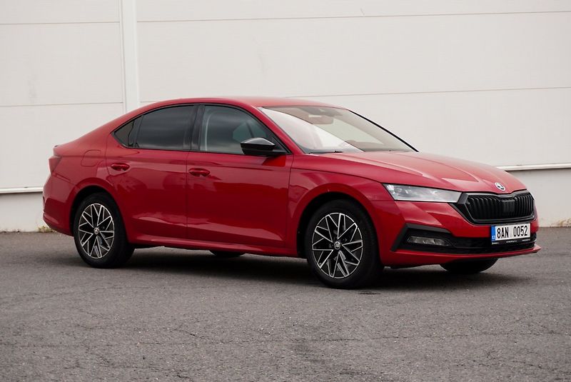 Škoda Octavia 1.5 TSI STYLE PLUS - fotka 2 z 46