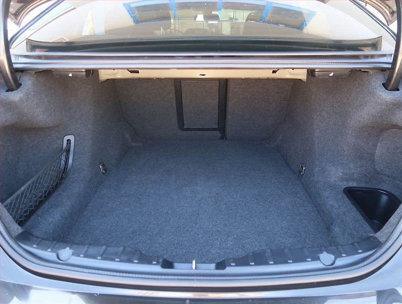BMW Řada 5 (2016) 520d xDrive, 4X4, Automat - fotka 14 z 20