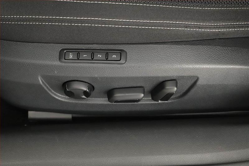 Škoda Superb (2022) Style 2.0 TDI - fotka 18 z 19